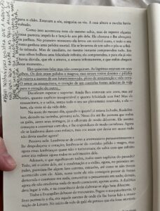 Foto de anotação minha em trecho das páginas finais do meu volume da edição de "Crime e castigo" da Editora 34